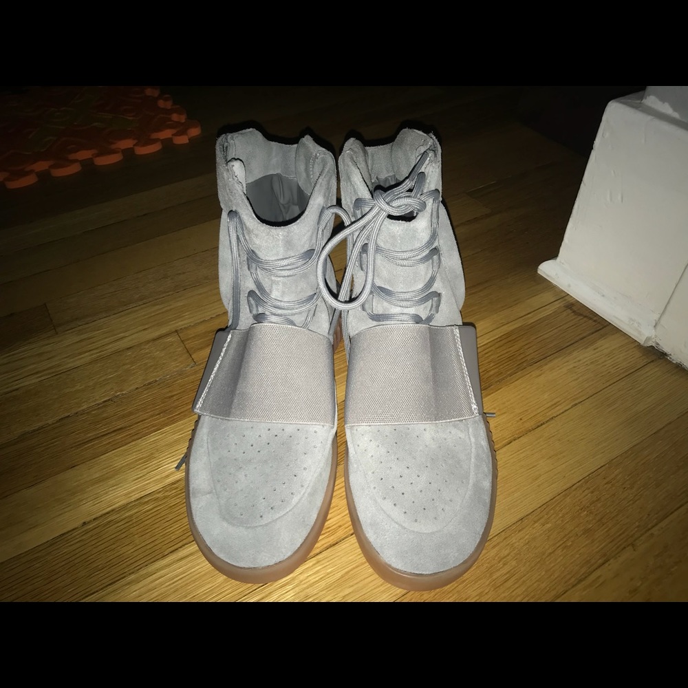 yeezys